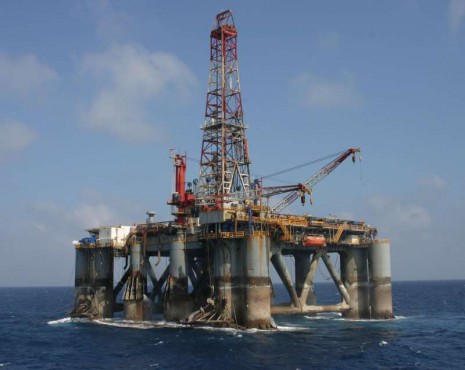 Off shore oil drilling rig