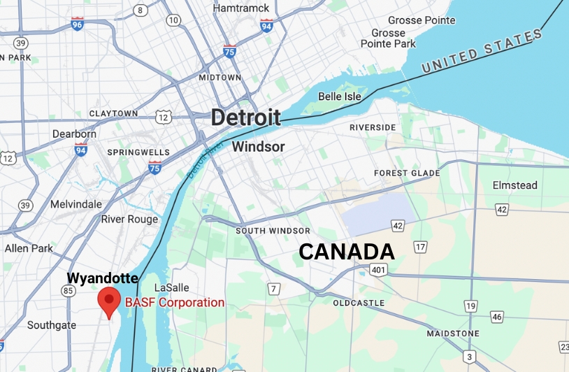 map showing US border between Detroit and Windsor, Canada.