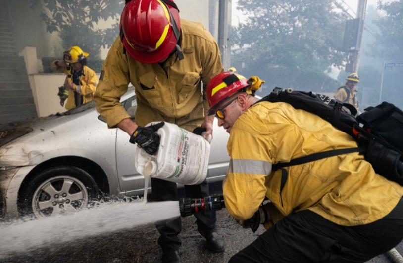 firefighters battling LA wildfires