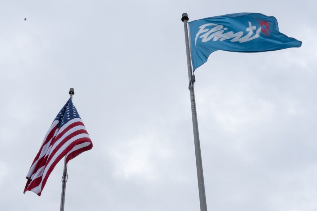 US and Flint flags
