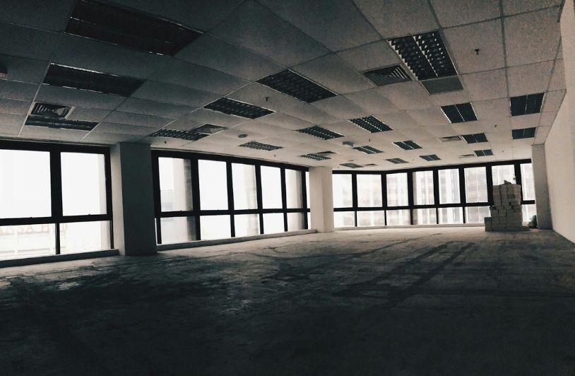 Hidden Costs: How Corporate Relocations Are Reshaping the Economic Landscape of the Capital empty office room